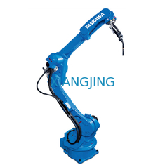 Przemysłowy manipulator ramienia robota spawalniczego YASKAWA AR2010 z 6 osiami i udźwigiem 12 kg 2010 r. System podawania drutu i spawarka