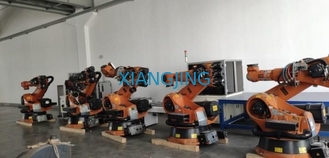 KUKA KR210 R3300 EXTRA Używane ramię robota przemysłowego do przenoszenia materiałów