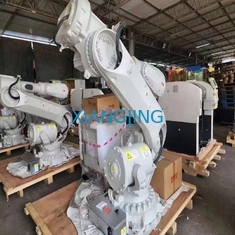6700-205/2.8 Przemysłowy używany robot ABB 205 kg Ładowność z zawieszką do nauki w szafce