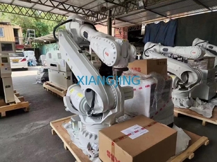 6700-205/2.8 Przemysłowy używany robot ABB 205 kg Ładowność z zawieszką do nauki w szafce