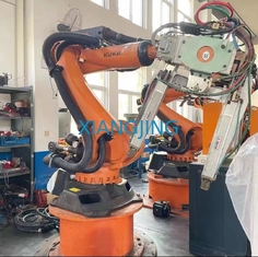 Używany robot Kuka KR120 R3200 z zaciskiem spawalniczym