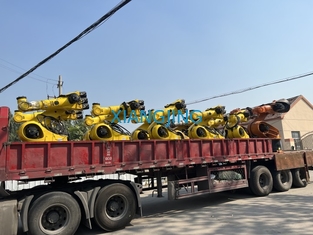 Używane 5-osiowe ramię robota KR 300-2 PA KUKA do pick and place