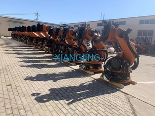 KUKA KR210 R3300 EXTRA Używane ramię robota przemysłowego do transportu materiałów
