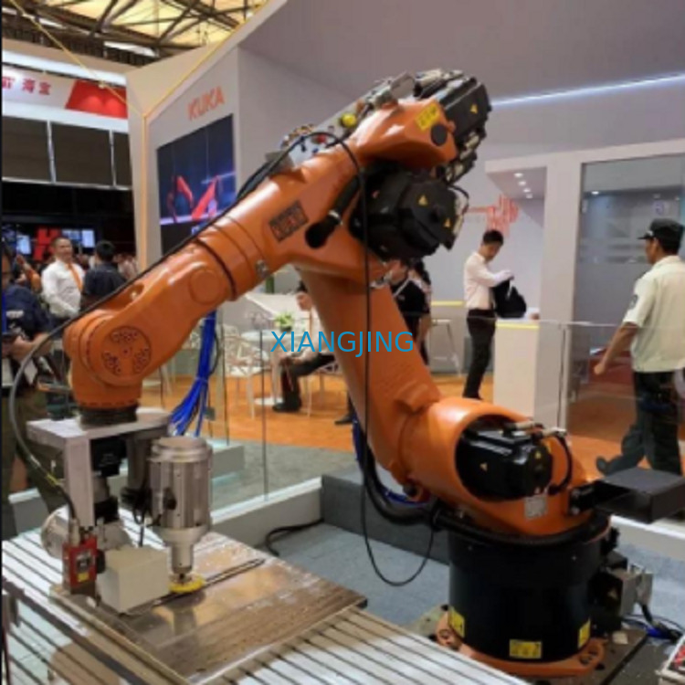 KR 10 R1420 Używany robot Kuka 10 kg o nominalnej ładowności przemysłowe ramię robota do palet