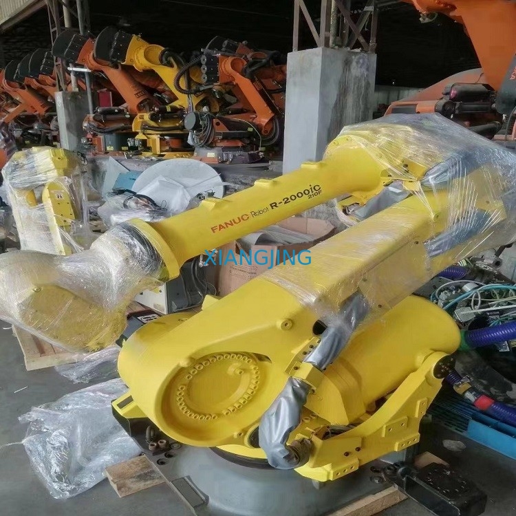 Używany robot Fanuc R-2000iC/210F z szafką R-30iB Plus Pilot do nauki Używany robot przemysłowy