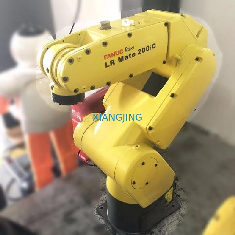 Używany mini robot przemysłowy LR Mate 200iD do kawiarni / stacji lodów
