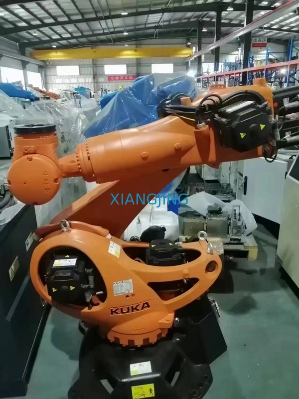 Używany robot KUKA KR60 Z szafką Teach Pendant Używany robot KUKA 9,9 Nowość